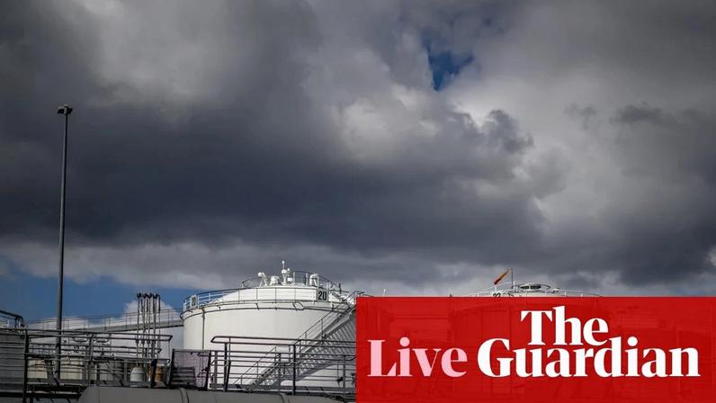 Petróleo cai para US$100 e bolsas sobem com fim da guerra no Oriente Médio