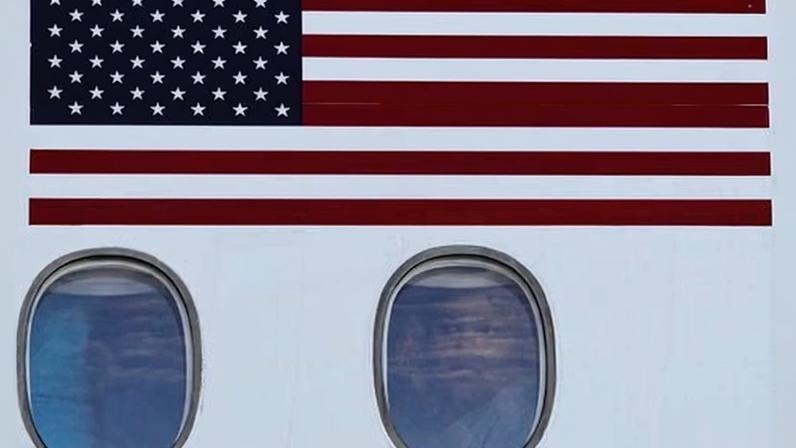 Uganda recebe primeiro voo de deportação dos EUA sob acordo com país terceiro