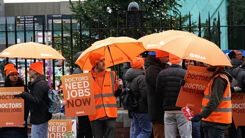Sindicatos criticam, em privado, exigências salariais da BMA e greves de médicos