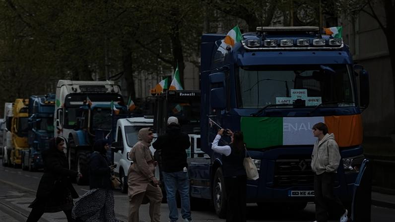 Bloqueios na Irlanda expõem o custo da dependência europeia de petróleo