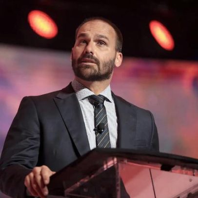 Lindbergh Farias pede extradição de Eduardo Bolsonaro e inclusão na Interpol