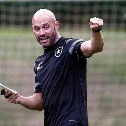 Franclim Carvalho inicia no Botafogo com dez atletas remanescentes de 2024