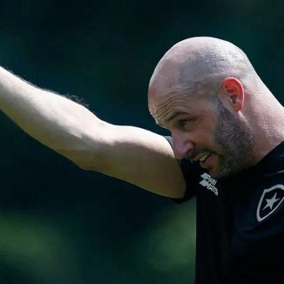 Franclim Carvalho assume como novo técnico do Botafogo
