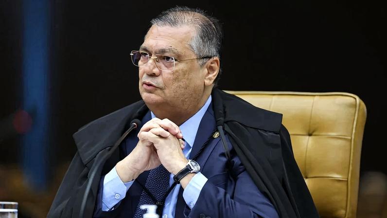 Dino cita debate sobre penduricalhos e afirma papel insubstituível do CNJ