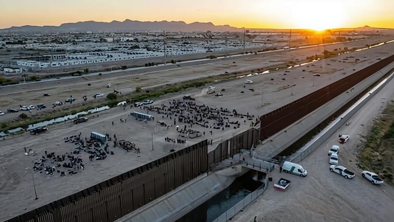 Menina imigrante de 3 anos teria sofrido abuso em custódia federal, diz família