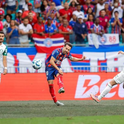 Jhon Arias abre o placar com golaço em Bahia x Palmeiras