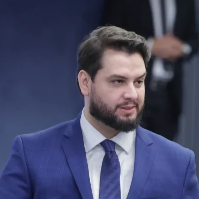 Defesa de Filipe Martins usa relatório da Polícia Penal para pedir transferência