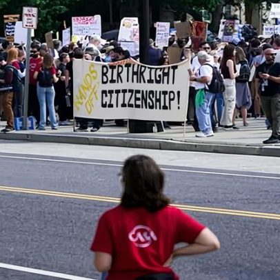 Corte Suprema dos EUA avalia se Trump pode negar cidadania por nascimento