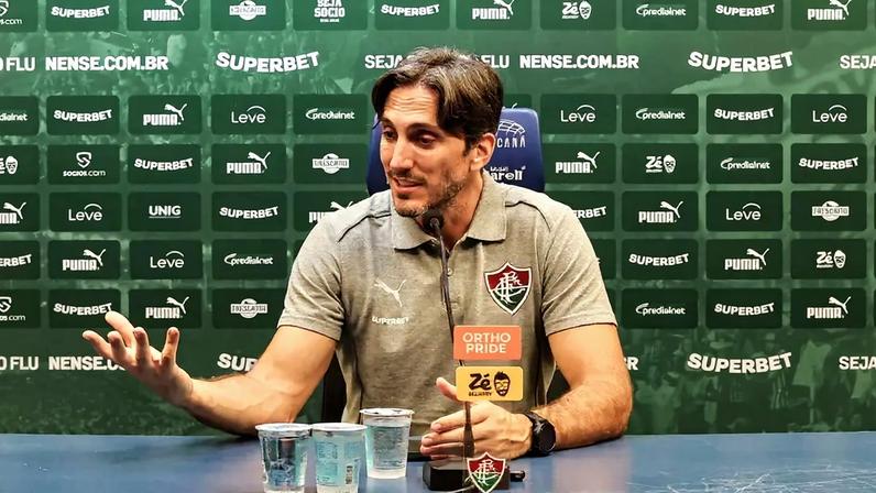 Zubeldía celebra vitória do Fluminense e aponta opções no ataque