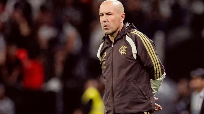 Atacante do Flamengo tem lesão confirmada antes de duelo com o Santos