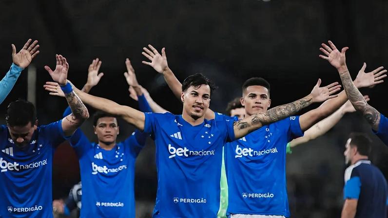 Kaio Jorge cita orientação de Artur Jorge e elogia técnico por arrumar o time