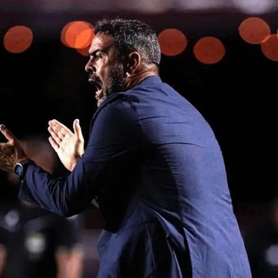 Artur Jorge analisa goleada do Cruzeiro e admite preocupação