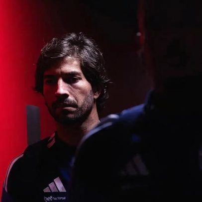 Lucas Silva reage à goleada do Cruzeiro: afirma sentir-se envergonhado