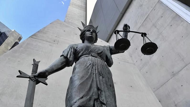 Juiz sênior de Queensland critica atrasos de anos em julgamentos criminais graves