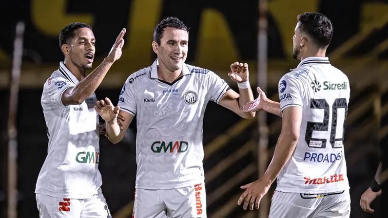 Ex-São Paulo Pablo celebra bom início no Operário pela Série B