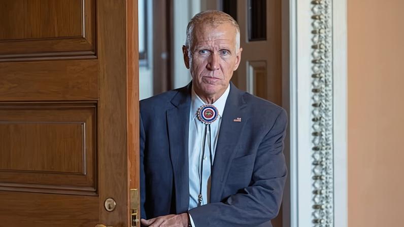 Senadores republicanos rompem com Trump sobre retirada da OTAN