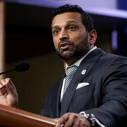 Democratas exigem que diretor do FBI, Kash Patel, faça teste de álcool