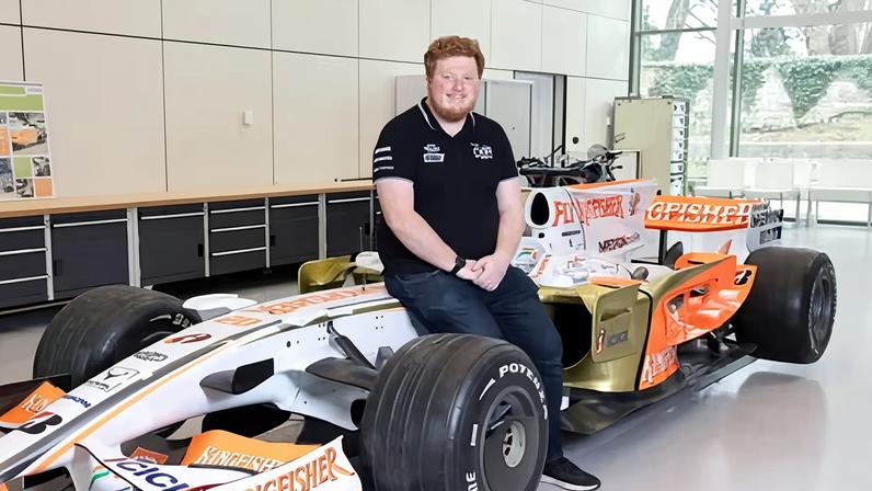 Equipe de corrida estudantil da Oxford Brookes mira vitória em Silverstone