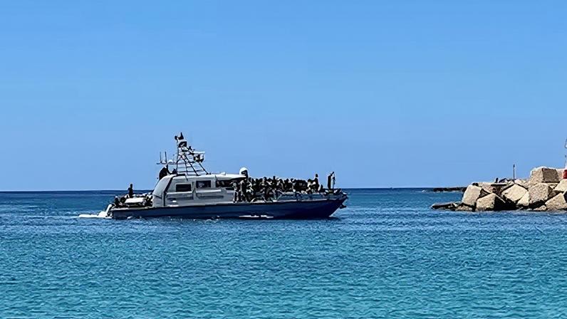 Itália recupera 19 corpos migrantes mortos em barco a deriva perto de Lampedusa