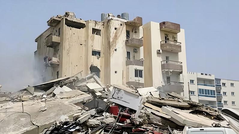 Exército israelense intensifica ataques a Hezbolá e destrói ponte no Líbano