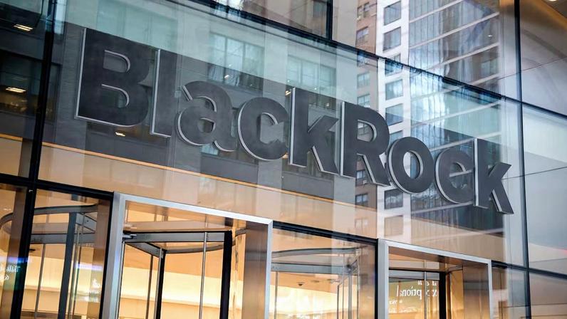 BlackRock mira domínio da Invesco e prepara ETF atrelado ao Nasdaq 100
