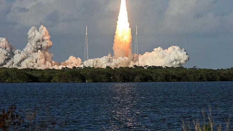 Lançamento da missão Artemis II: foguete atingiu velocidades de cerca de 28 mil km/h enquanto subia ao espaço.