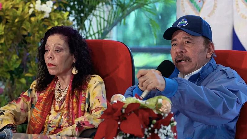Daniel Ortega e Rosario Murillo. Foto: AFP