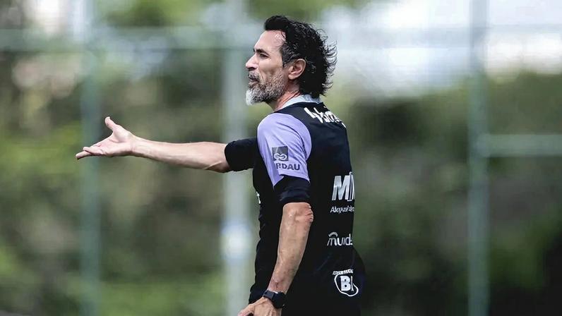 Sequência do Atlético-MG colocará à prova o trabalho intenso de Domínguez