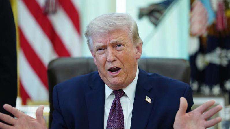 Trump afirma que Irã pediu cessar-fogo, condiciona acordo à reabertura de Ormuz