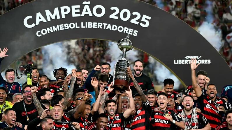 Flamengo campeão da Libertadores 2025 (Foto: Luis ACOSTA / AFP)