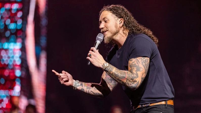 Nova estrela da música cristã comenta política e religião