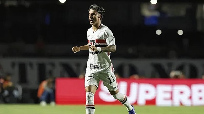 Ferreira, autor do segundo gol do São Paulo contra o Cruzeiro