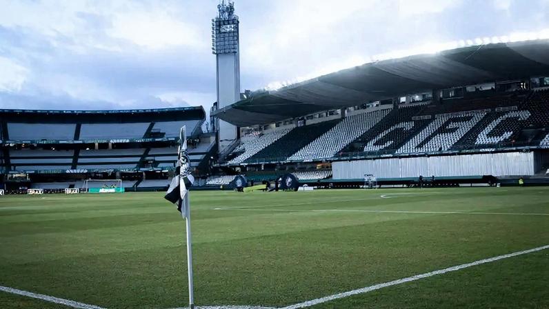 Tchê Tchê abre o placar em Coritiba x Vasco