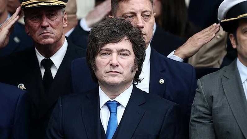 Javier Milei en Plaza San Martín, en Buenos Aires, el 2 de abril.