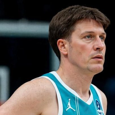 Calouro Kon Knueppel quebra novo recorde no Hornets