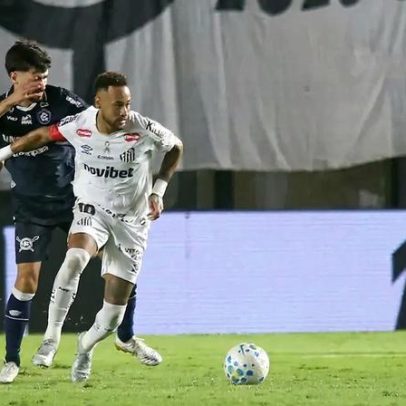 Neymar faz assistência para gol de Thaciano em Santos x Remo