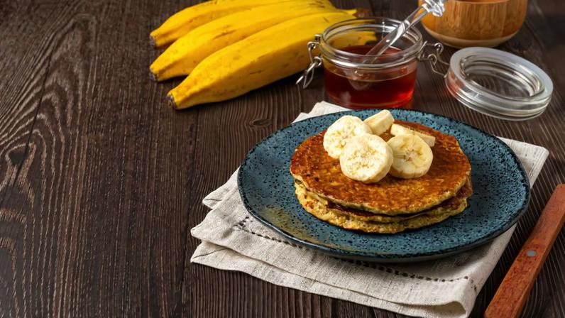 Panqueca de banana, aveia e chia (Imagem: WS-Studio | Shutterstock)