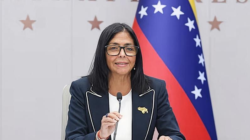 EUA levantam sanções contra Delcy Rodríguez