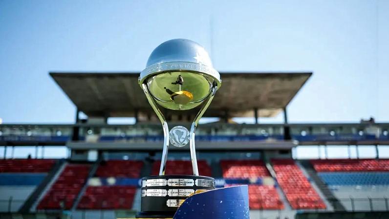 Taça da Sul-Americana (Foto: Divulgação/Conmebol)
