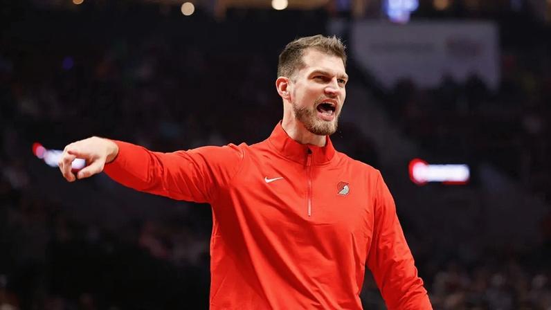 Novo dono dos Blazers não garante Tiago Splitter como técnico