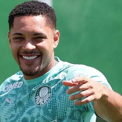 Palmeiras se reapresenta com Vitor Roque e Abel sofre nova lesão de lateral