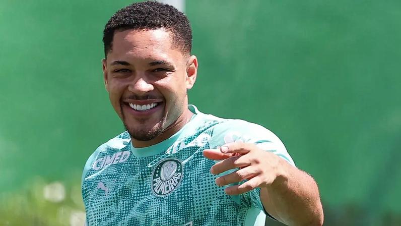 Vitor Roque durante treino do Palmeiras (Foto: Cesar Greco / Palmeiras)