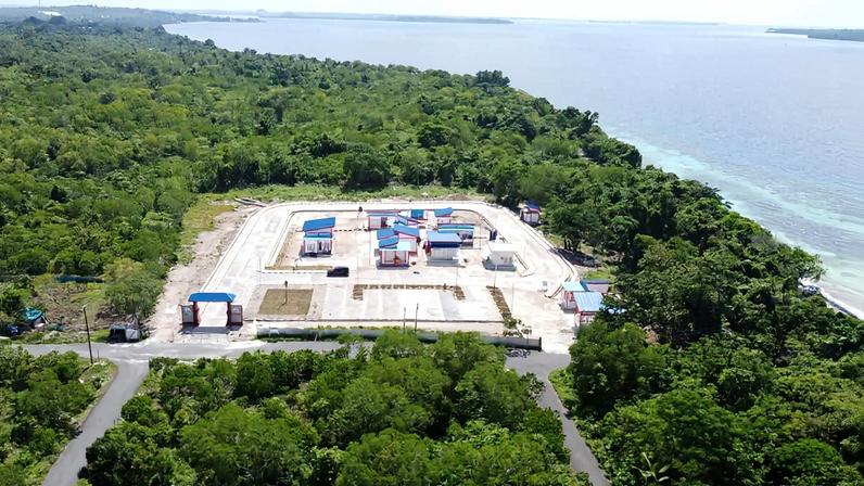 Plano estadual de vila pesqueira em Papua indonésia gera oposição indígena