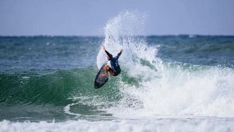 Alejo Muniz avança às oitavas em Bells Beach; Chumbinho é eliminado