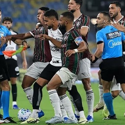 Expulsão por gesto obsceno marca Fluminense x Corinthians
