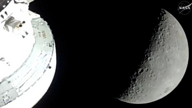 Cápsula Orion da missão Artemis 2 atinge sua maior distância da Terra (imagem vídeo) 06/04/2026 NASA/Handout via REUTERS