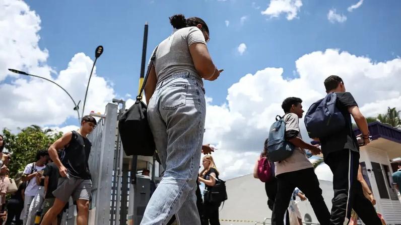 Estudantes devem complementar inscrição no Fies até três dias após convocação.
