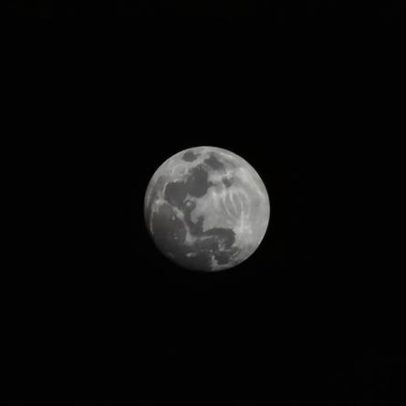 NASA divulga foto inédita da Lua durante missão Artemis II