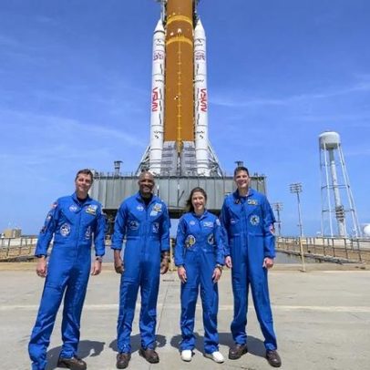 NASA envia pela primeira vez mulher e astronauta negra à órbita lunar