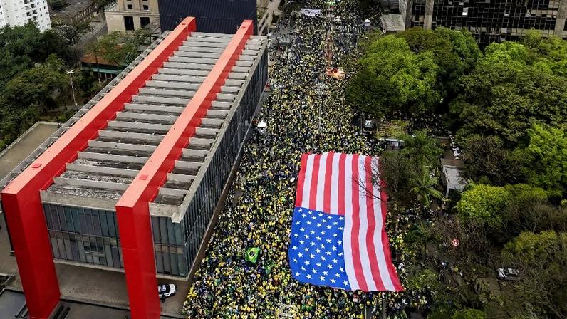Governo Trump ataca o Pix, com possível impacto eleitoral para Lula